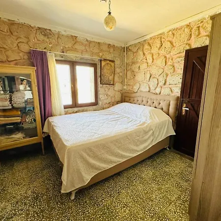 Denize Sifir-otantik Tas Ev * Cesme