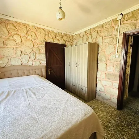 Denize Sifir-otantik Tas Ev Cesme