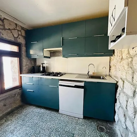 Denize Sifir-otantik Tas Ev * Cesme